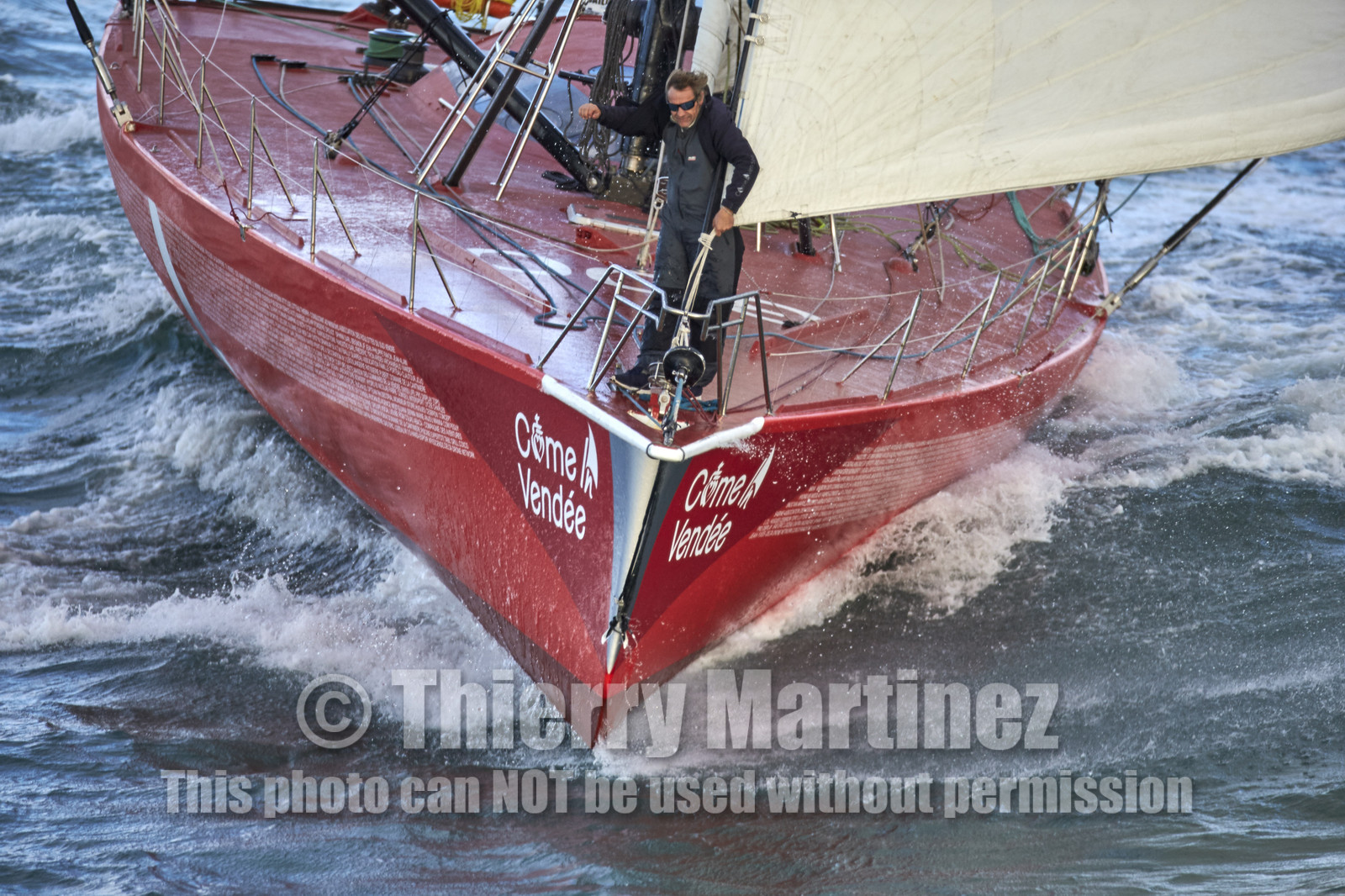 Départ de Jeff Pellet (FRA) sur son bateau COME IN VENDEE POUR UN TOUR DU MONDE;