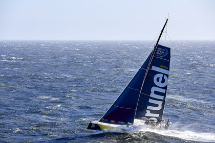 THM-17_119048_VOR-CAPE-TOWN-Start-Leg3
