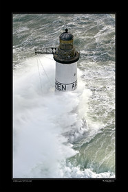 Photo disponible en tirage photo Fine Art,tirage original limités à 30 exemplaires.Chaque tirage est numéroté avec certificat d’authenticité signé.Pour choisir le format et support merci d'utiliser le caddie à coté de la photo.Formats disponibles : Tirage sur papier ( tirage seul) :  30x45 cm   40x60 cm  60x90 cm. Vous pouvez choisir le tirage avec un fond blanc ou noir , à votre convenance. Tirage sur papier contrecollé sur Dibond ( pas de bord blanc ou noir autour de l'image), avec système d'attache au dos:  30x45 cm   40x60 cm  50x75 cm  80x120cm.Tirage sur toile ( Canvas) monté sur chassis bois (pas de bord blanc ou noir autour de l'image), avec système d'attache au dos :  50x75 cm  80x120cm.Expédition ( Dans le monde entier): Colissimo (assurance) avec signature à réception. 48h pour la France métropolitaine.Il est possible de récupérer les tirages à La Galerie du Golfe (sans frais d'expèdition).Conditionnement tirages seuls: tube cylindrique renforcé + boite.