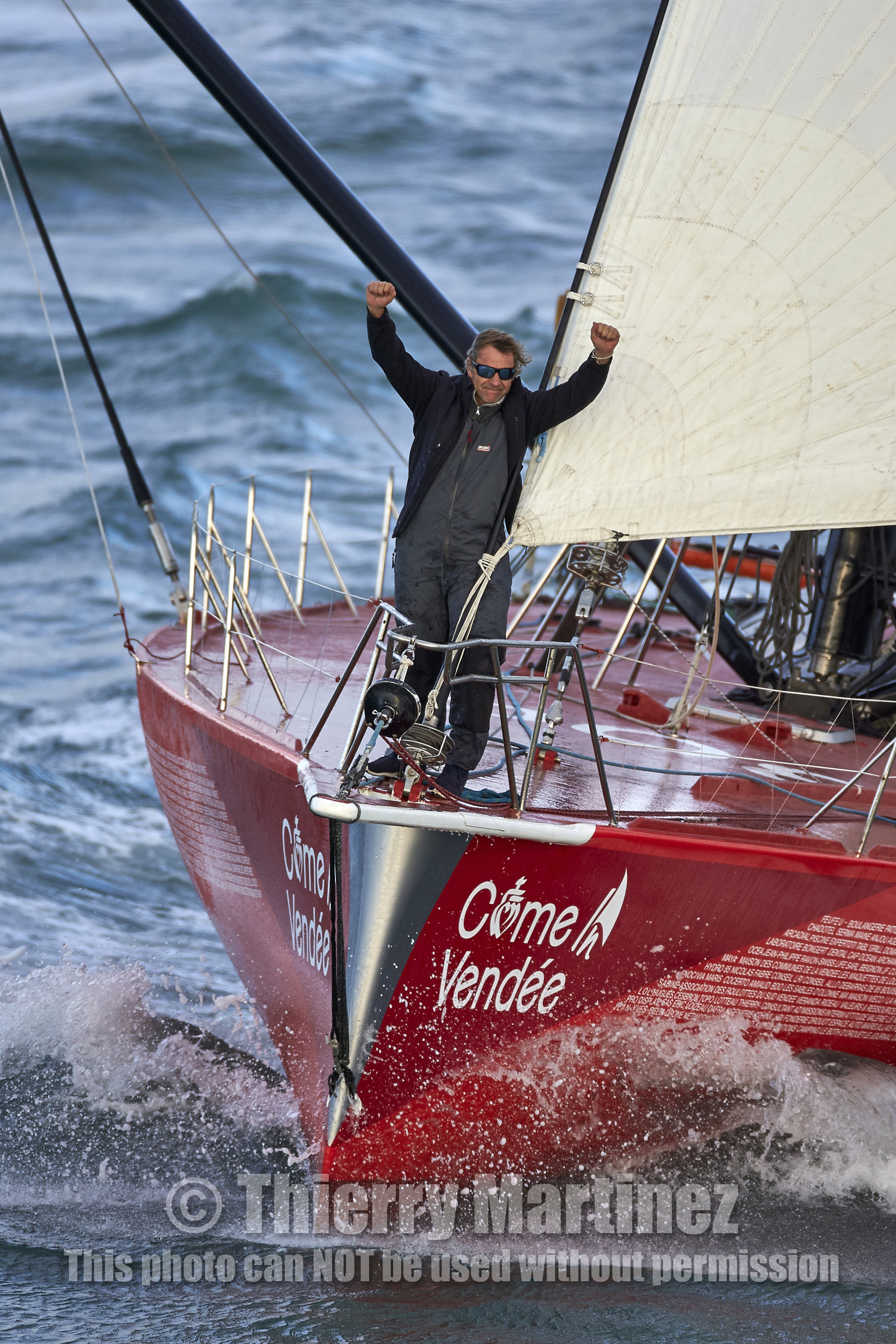 Départ de Jeff Pellet (FRA) sur son bateau COME IN VENDEE POUR UN TOUR DU MONDE;