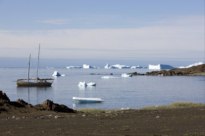 Schooner LA LOUISE sailing on west coast of Greenland.