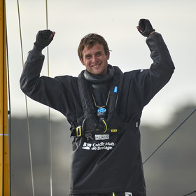 22_34708   © Thierry Martinez.ST NAZAIRE, FRANCE.07 Sept 2022.53éme édition de la Solitaire du Figaro.Arrivée de la 3éme étape , Ronan    St Nazaire.Tom Laperche (Région Bretagne-CMB Performance) vainqueur de l’étape et de l’édition de la Solitaire du Figaro 2022.