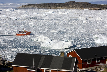 Schooner LA LOUISE sailing on west coast of Greenland.