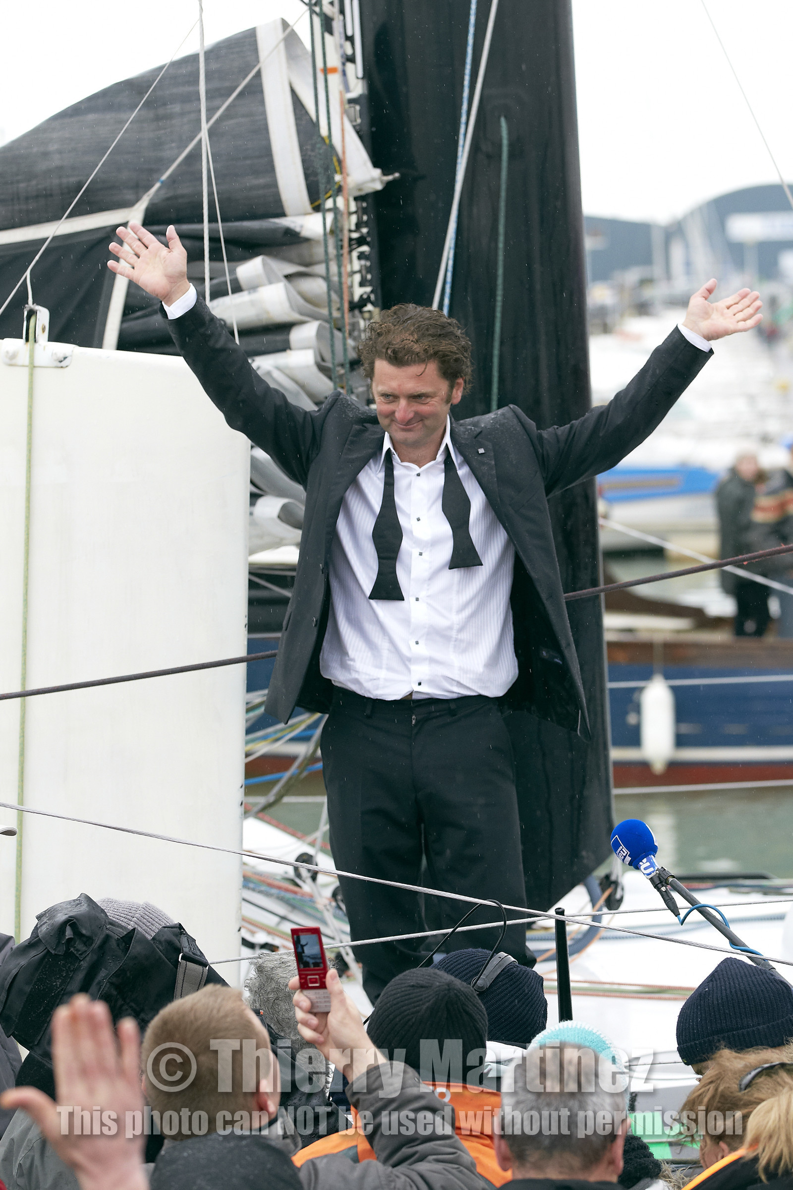 13_02830  2012 13 VENDEE GLOBE. Arrival in Les sables d'Olonne (