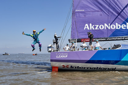 team AkzoNobel  in Volvo Ocean Race 2017-18.
