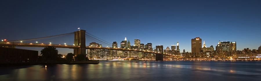 NEW YORK BY NIGHT