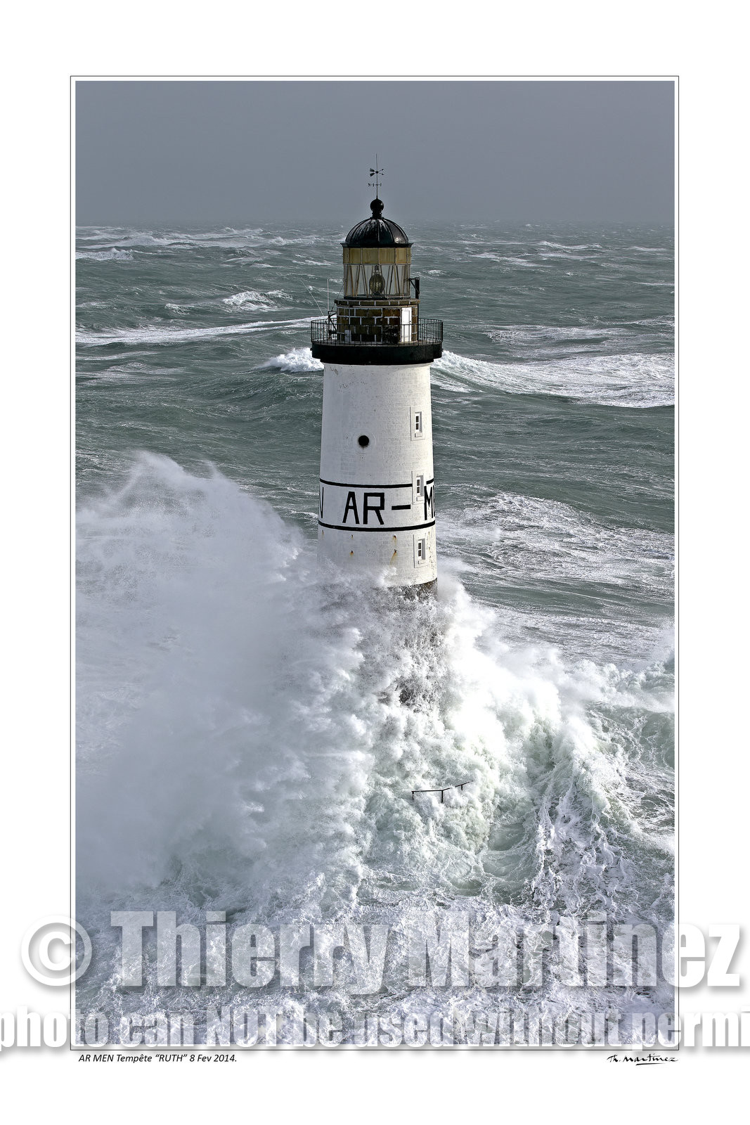 Photo disponible en tirage photo Fine Art,tirage original limités à 30 exemplaires.Chaque tirage est numéroté avec certificat d’authenticité signé.Pour choisir le format et support merci d'utiliser le caddie à coté de la photo.Formats disponibles : Tirage sur papier ( tirage seul) :  30x45 cm   40x60 cm  60x90 cm. Vous pouvez choisir le tirage avec un fond blanc ou noir , à votre convenance. Tirage sur papier contrecollé sur Dibond ( pas de bord blanc ou noir autour de l'image), avec système d'attache au dos:  30x45 cm   40x60 cm  50x75 cm  80x120cm.Tirage sur toile ( Canvas) monté sur chassis bois (pas de bord blanc ou noir autour de l'image), avec système d'attache au dos :  50x75 cm  80x120cm.Expédition ( Dans le monde entier): Colissimo (assurance) avec signature à réception. 48h pour la France métropolitaine.Il est possible de récupérer les tirages à La Galerie du Golfe (sans frais d'expèdition).Conditionnement tirages seuls: tube cylindrique renforcé + boite.