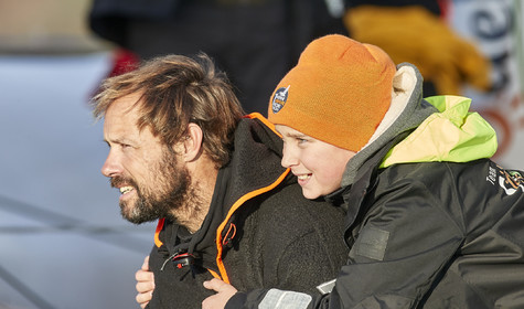 Single-handed sailing round the world record .