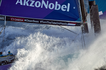 THM-17_108594_VOR-LISBON-LEG2start