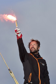 Single-handed sailing round the world record .