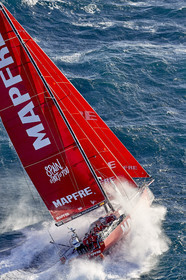 THM-17_106890_VOR-LISBON-LEG2start