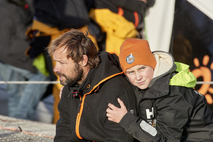 Single-handed sailing round the world record .