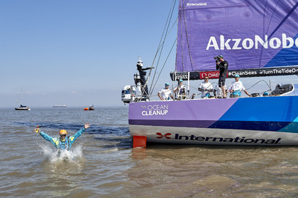 team AkzoNobel  in Volvo Ocean Race 2017-18.