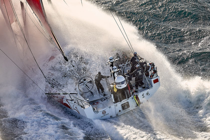 THM-17_107603_VOR-LISBON-LEG2start
