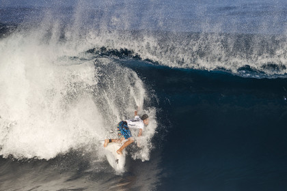 2011 VOLCOM PIPE PRO  ( Surf contest) at Banzai Pipeline Beach, North Shore - Oahu - Hawaii.