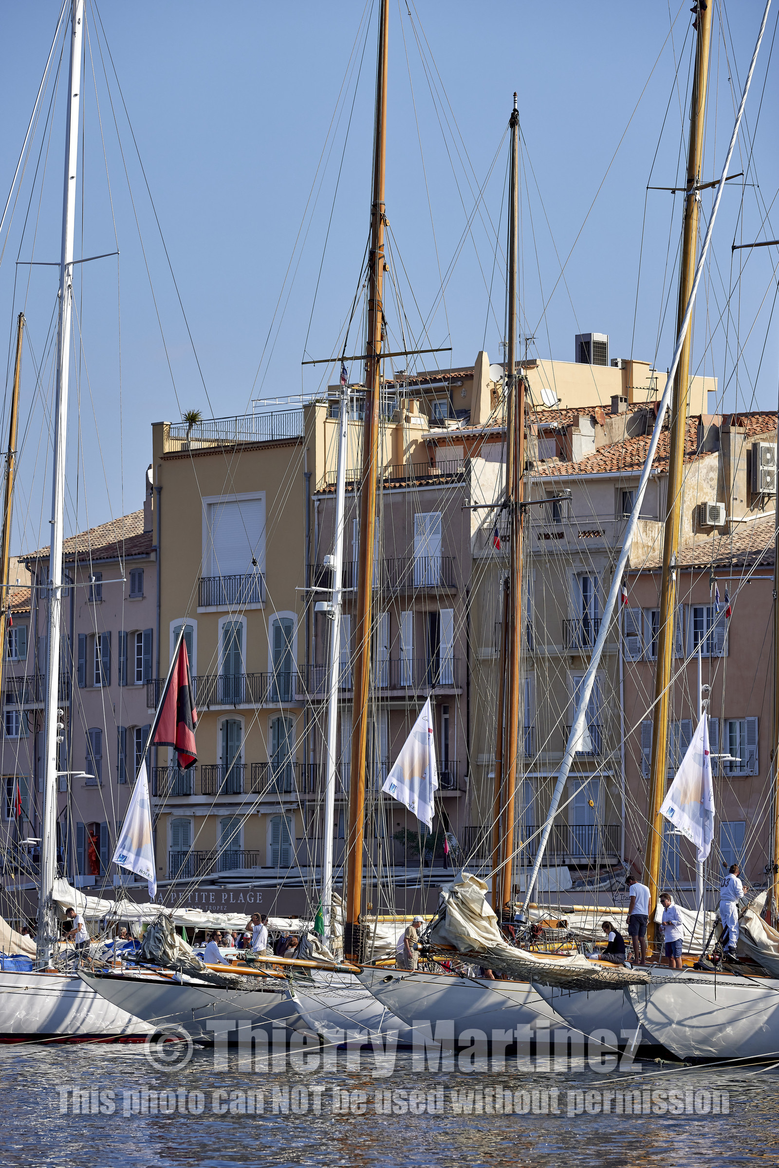THM-21_23927_VOILES ST TROPEZ