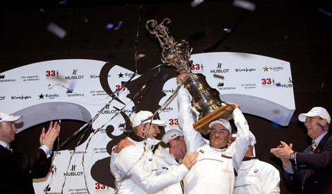 33rd  AMERICA'S CUP Valencia Spain, February 2010 - Defender:  ALINGHI (ALINGHI 5) vs Challenger : BMW Oracle Racing (USA 17)