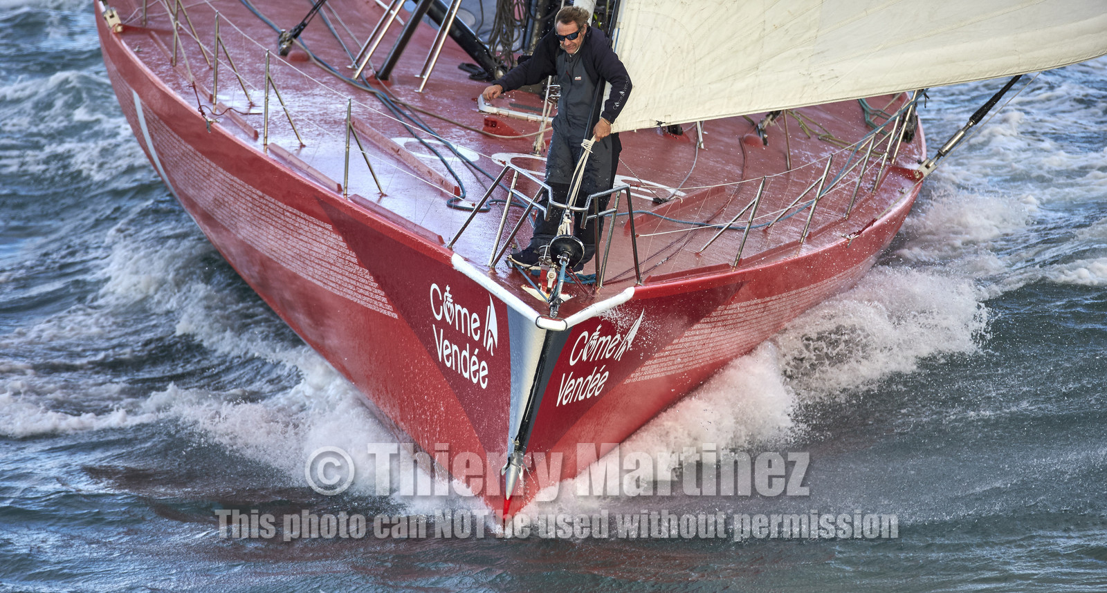 Départ de Jeff Pellet (FRA) sur son bateau COME IN VENDEE POUR UN TOUR DU MONDE;