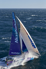 THM-17_105863_VOR-LISBON-LEG2start
