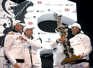 33rd  AMERICA'S CUP Valencia Spain, February 2010 - Defender:  ALINGHI (ALINGHI 5) vs Challenger : BMW Oracle Racing (USA 17)