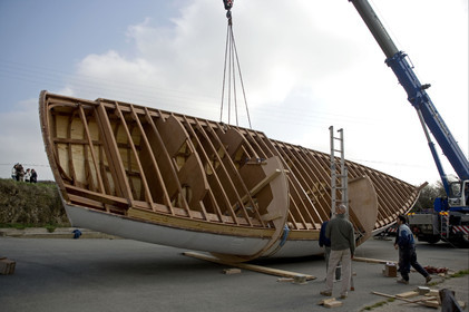 Thierry Dubois new boat under construction.15 Oct 2006