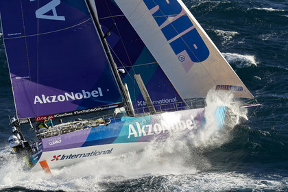 THM-17_107395_VOR-LISBON-LEG2start