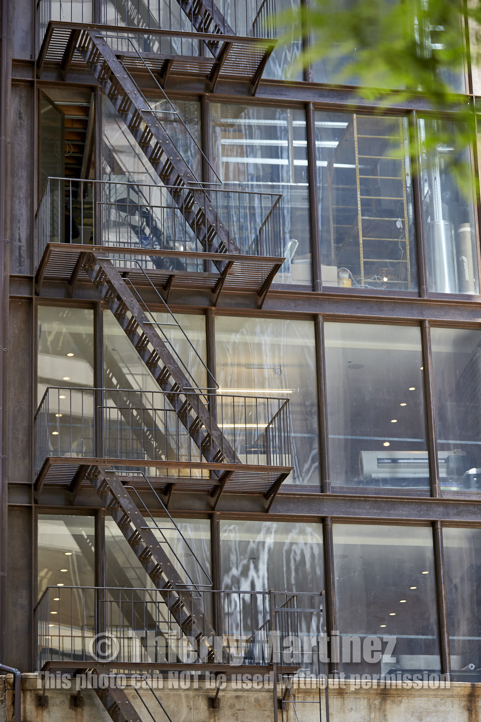 16_13599-NY