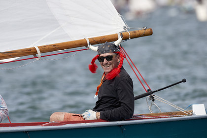 THM-17_012012-Semaine du Golfe-Parade