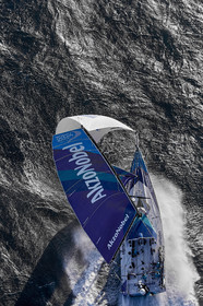 THM-17_105466_VOR-LISBON-LEG2start