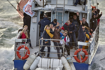 Départ de Jeff Pellet (FRA) sur son bateau COME IN VENDEE POUR UN TOUR DU MONDE;