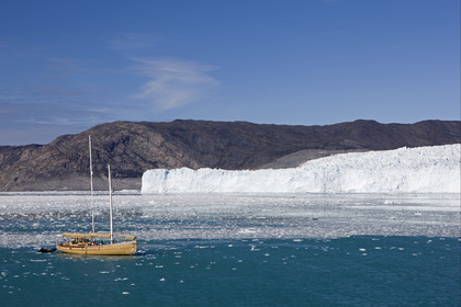 Schooner LA LOUISE sailing on west coast of Greenland.