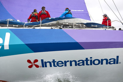 THM-17_062306_team AkzoNobel